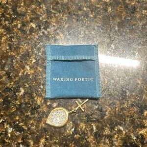 Waxing Poetic Lotus Cross Kristal Pendant